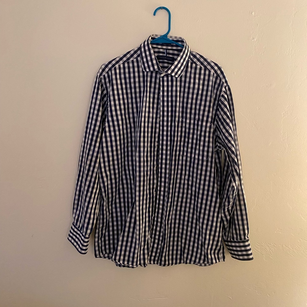 Tommy Hilfiger men’s button down— L